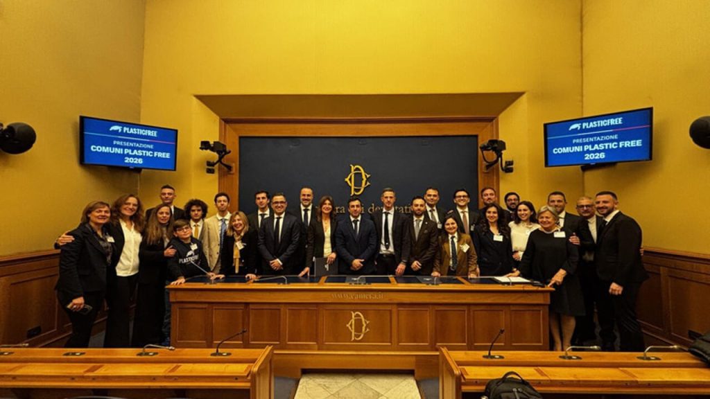 Belpasso, Caltagirone e Camporotondo Etneo tra i 20 Comuni siciliani "Plastic Free" per il 2026