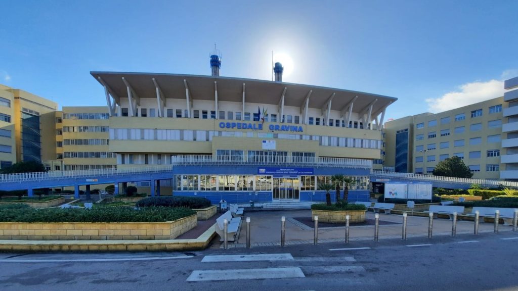 Trapianti d'urgenza, una svolta: in Sicilia il primo centro per conservare le cornee. Sede a Caltagirone