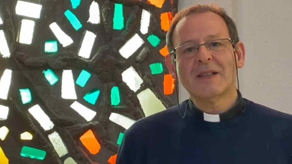 “Innamorarsi di Cristo”: il racconto vocazionale dell’adranita don Nino La Manna, tra paura nella notte e Parola che ti studia