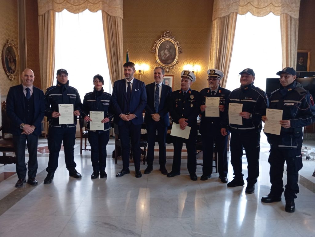 Catania, cerimonia di encomio per la Polizia Locale: il sindaco Trantino premia sei agenti