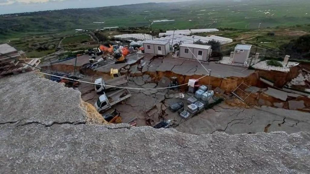 Sicilia in bilico: il 90% dei comuni a massimo rischio frana tra incuria, fondi non spesi e un'assenza di futuro