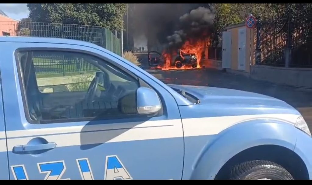 Catania, furto di rame finisce in fiamme: auto distrutta e arresto lampo di un 43enne