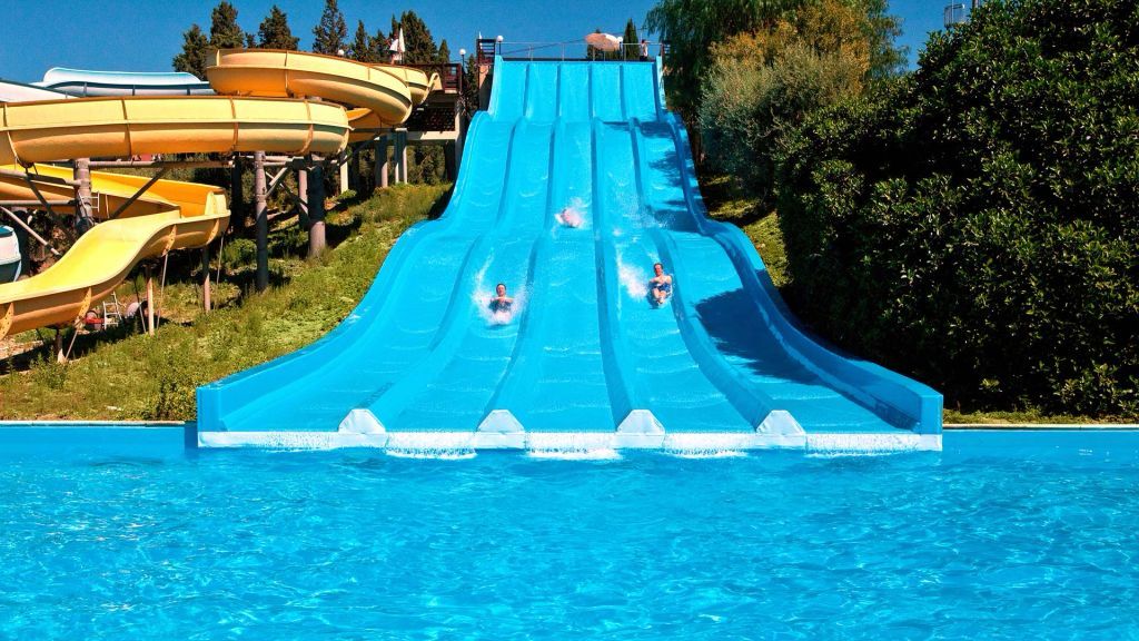 Belpasso, Etnaland sotto sigillo: gravi violazioni ambientali al parco acquatico