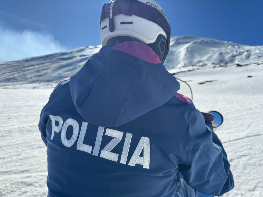 Etna, 14 sciatori soccorsi dalla Polizia: stretta sulla sicurezza e obbligo casco