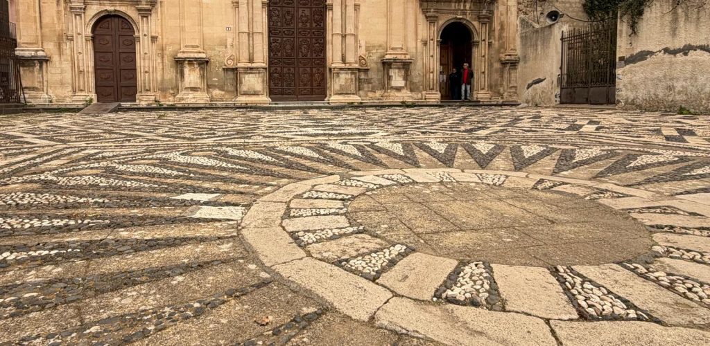 "Custodi dell'Anima": il manipolo di guerrieri che difende l'identità dei piccoli borghi