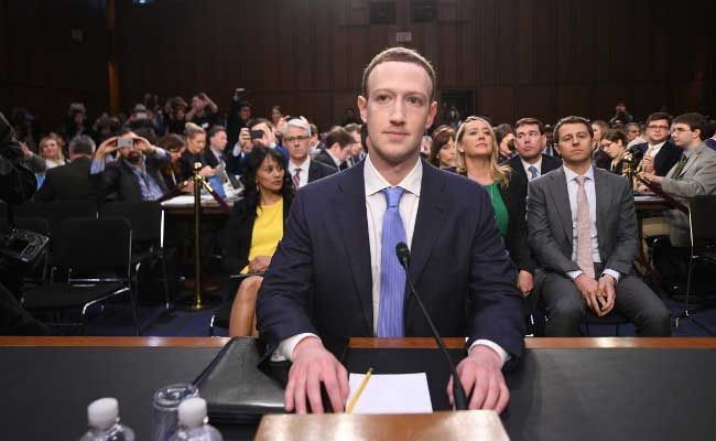 Social, la volpe e il pollaio digitale: Zuckerberg in tribunale. Chi controlla i padroni della rete?