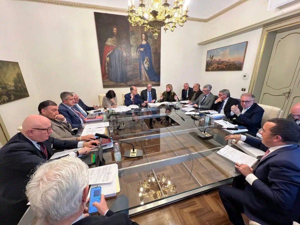 Frana Niscemi e maltempo in Sicilia, arrivano i primi aiuti: 1.200 imprese riceveranno fino a 20mila euro