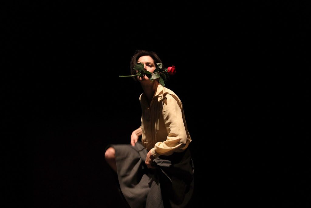 Domenica 8 marzo, "Luisa" al centro Zo di Catania: un assolo di teatro e danza celebra la fragilità come libertà