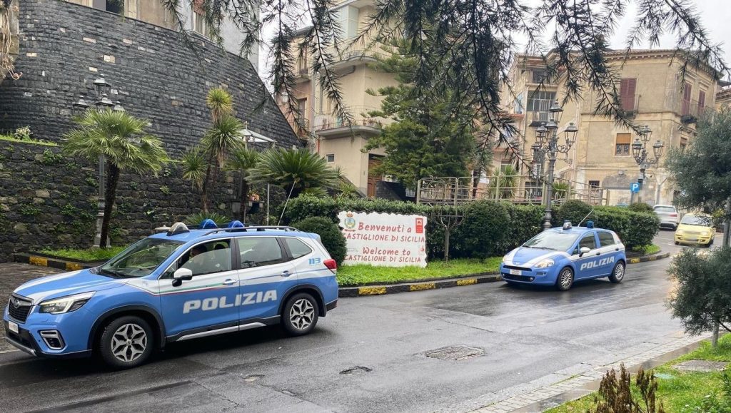 Controlli straordinari a Castiglione e Randazzo: 83 persone identificate