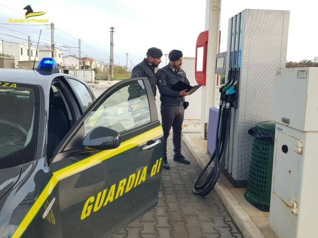 Carburanti, via al taglio delle accise: controlli a tappeto sui prezzi