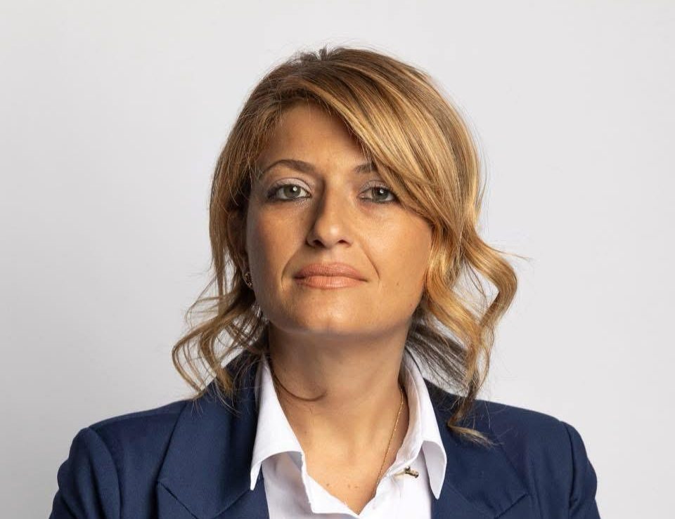 Campagna elettorale a Mascali, la candidata sindaca attacca: “Fango e insulti, gesto vile contro di me donna”