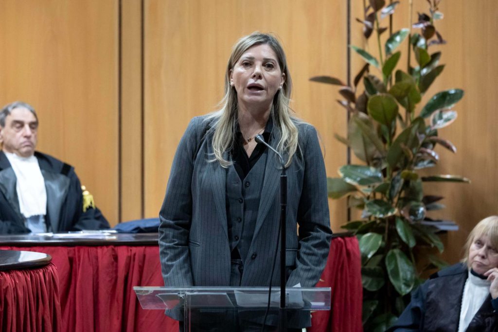 L’attacco alle toghe (“plotoni di esecuzione”) e il caso Almasri: la carriera di Bartolozzi si spezza sul voto