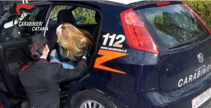 Misterbianco, la figlia minorenne chiama il 112 e fa arrestare il padre: 18 anni di violenze in famiglia