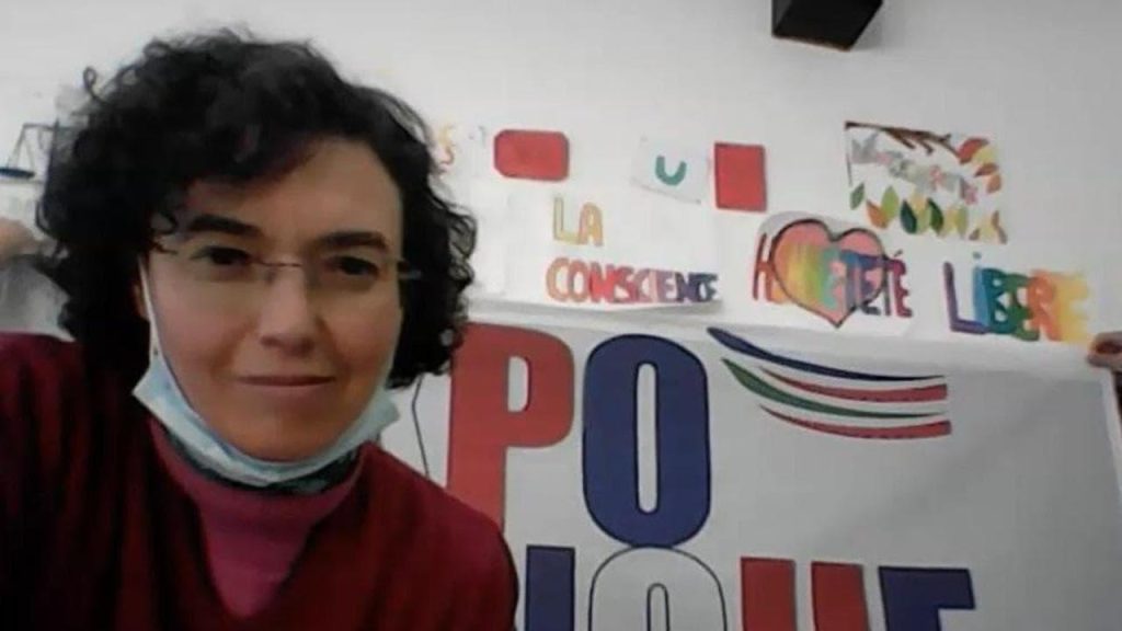 Bergamo, diario di un'aggressione: "Ucciderò la prof". E lei risponde: "Tornerò tra i banchi a credere nei giovani"