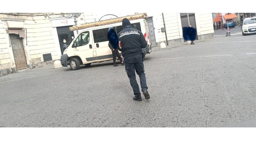 Paternò, operazione congiunta contro i mezzi senza assicurazione: sequestrato un veicolo