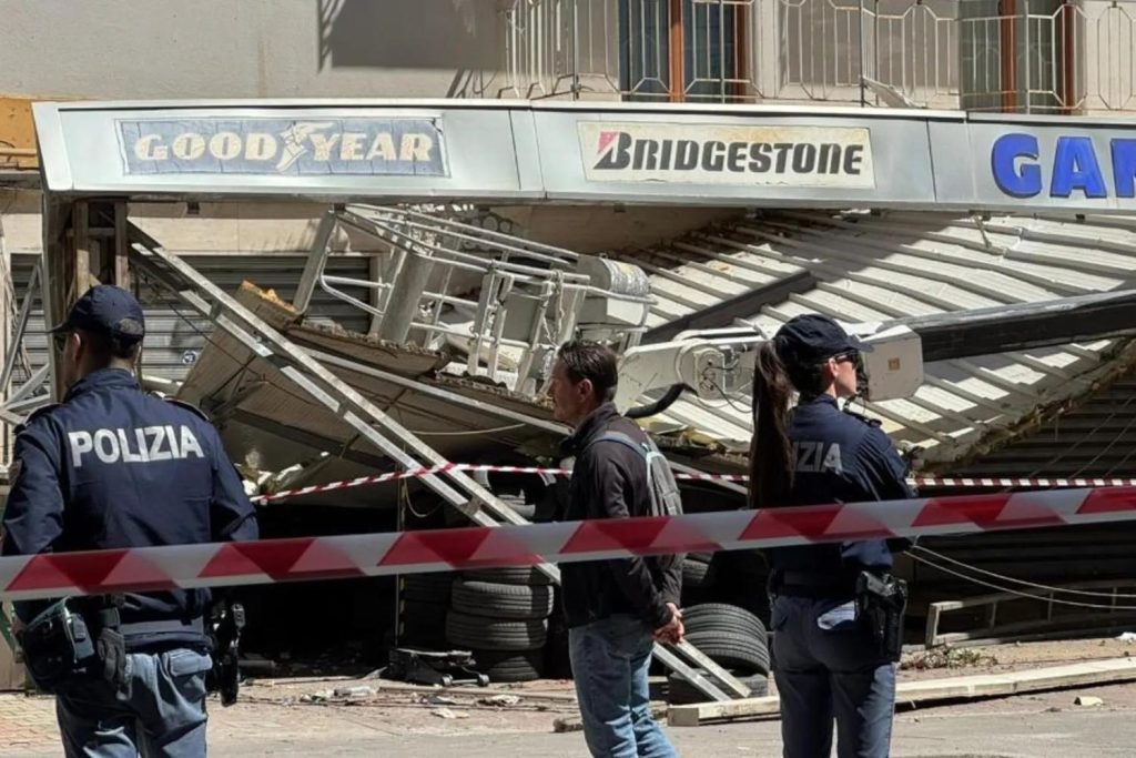 Tragedia sul lavoro a Palermo: inchiesta della Procura per i due operai precipitati dal decimo piano. Lavoravano in nero