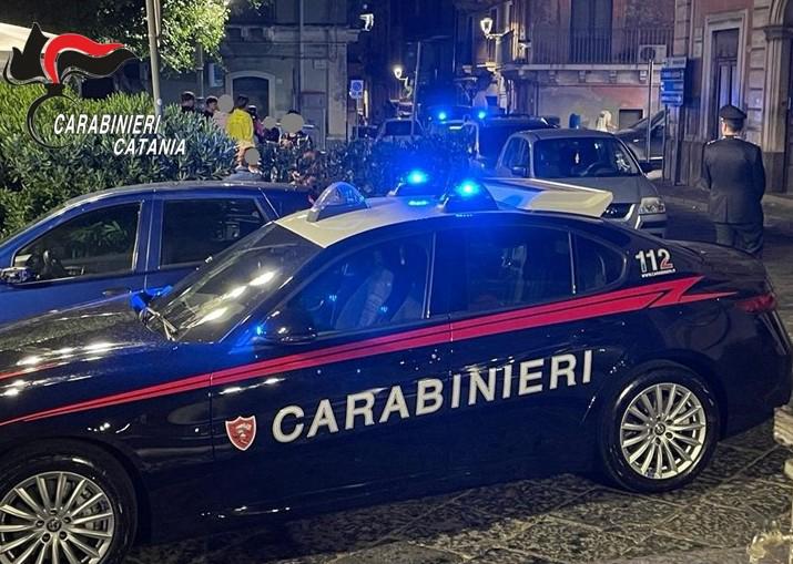 Biancavilla, la rissa di ieri: due arresti per tentato omicidio. Vittima colpita con uno sgabello