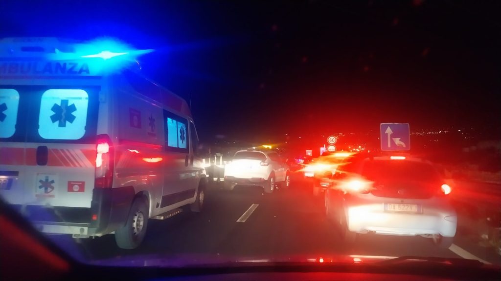 Paternò, tamponamento sulla SS 121: 8 feriti e traffico in tilt