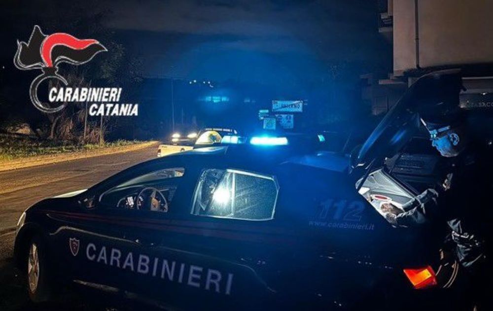 Paternò, pusher 45enne aveva droga e contanti pronti per lo spaccio: denunciato
