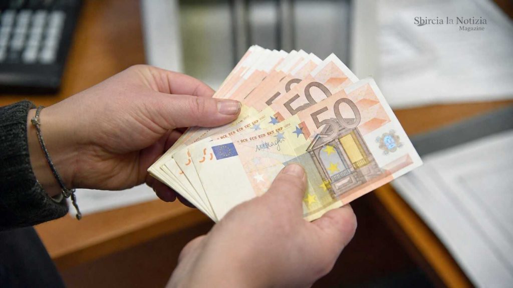 Codacons: “Effetto Iran, rincari fino a 1.000 euro a famiglia in due mesi”