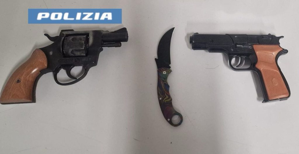 Catania, rapina a coetanei con pistola senza tappo rosso: due minori arrestati