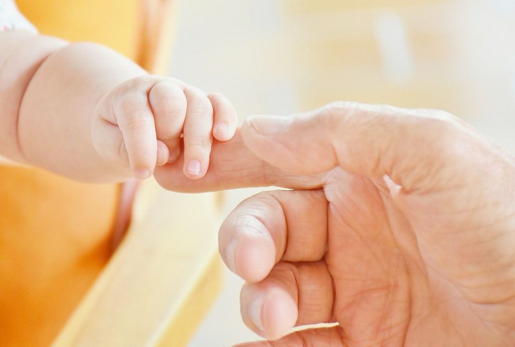 Cure palliative pediatriche, l'appello di una mamma "rara" a Meloni: "Potenziare le reti". In Sicilia i servizi ci sono