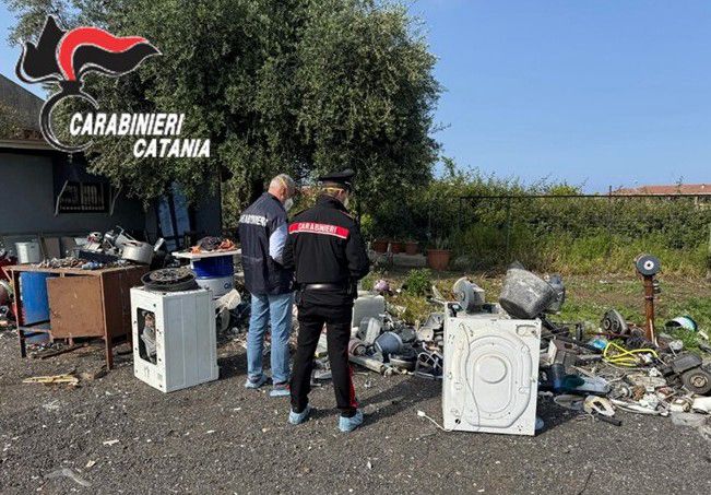 Riposto, scoperta discarica abusiva di 4.000 mq: denunciato 51enne