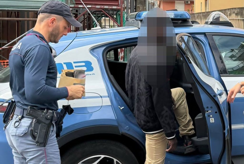 Catania, lavavetri molesti al semaforo: quattro denunciati dalla Polizia. Un nigeriano irregolare portato al Cpr di Caltanissetta