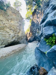 Gole Alcantara, il gruppo Russo Morosoli rileva il parco botanico e geologico: nuova sfida nel turismo siciliano