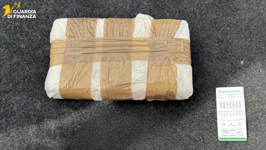 Misterbianco: oltre 2 kg di droga tra cocaina, marijuana e crack. Un arresto (VIDEO)