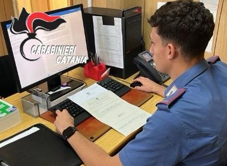 Castiglione di Sicilia, cercava lavoro su Facebook ma era una truffa: 46enne perde 3.526 euro. Tre denunciati