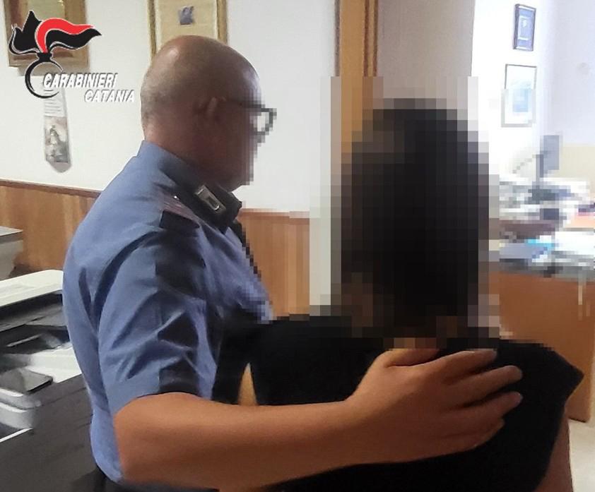 Pedara, perseguita l'ex compagna sotto casa: 32enne arrestato in flagranza