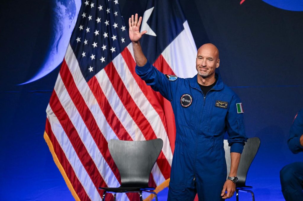 AstroLuca Parmitano di Paternò nell'equipaggio di Artemis III: "L'Italia mia base di lancio"