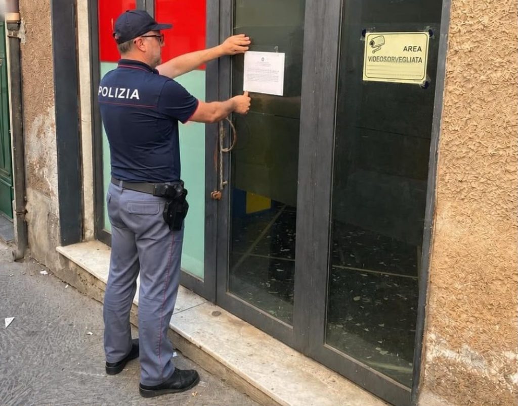 Adrano, sala giochi chiusa per 7 giorni: ritrovo di pregiudicati pericolosi