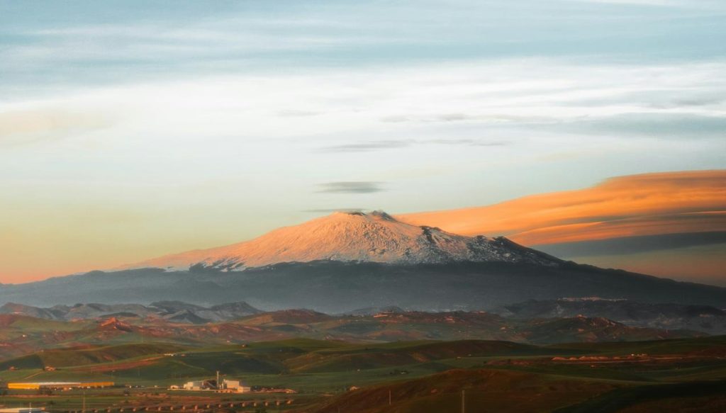 Etna, scienza e paesaggio vulcanico: a Trecastagni il Festival Vulcani con Ingv e studiosi da tutta Italia