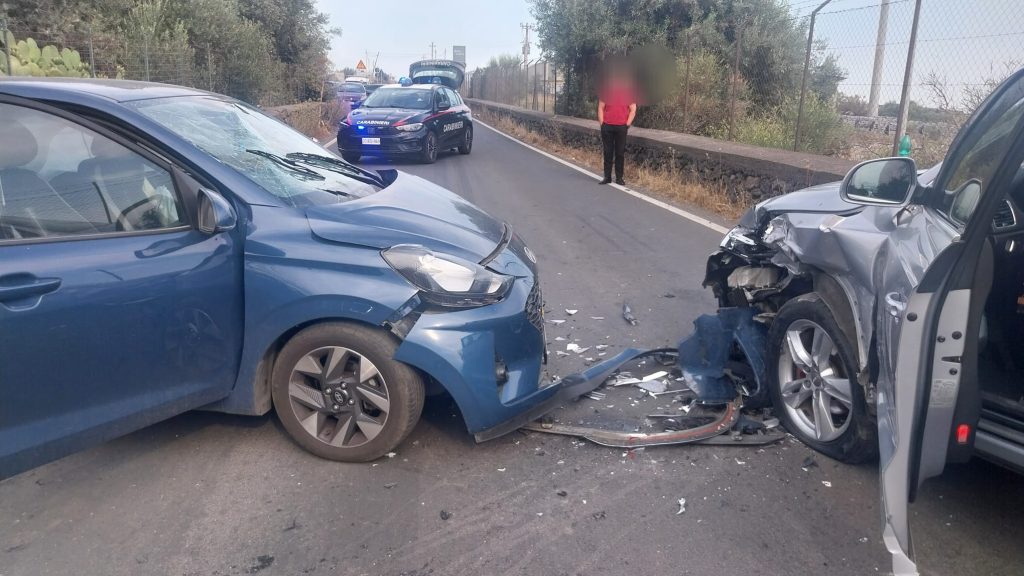 Belpasso, incidente stradale sulla SP 4/II, una donna ferita