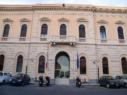 Catania, sommossa nel carcere di Piazza Lanza: 5 agenti feriti, il Sappe: "Situazione esplosiva, politica inerte"