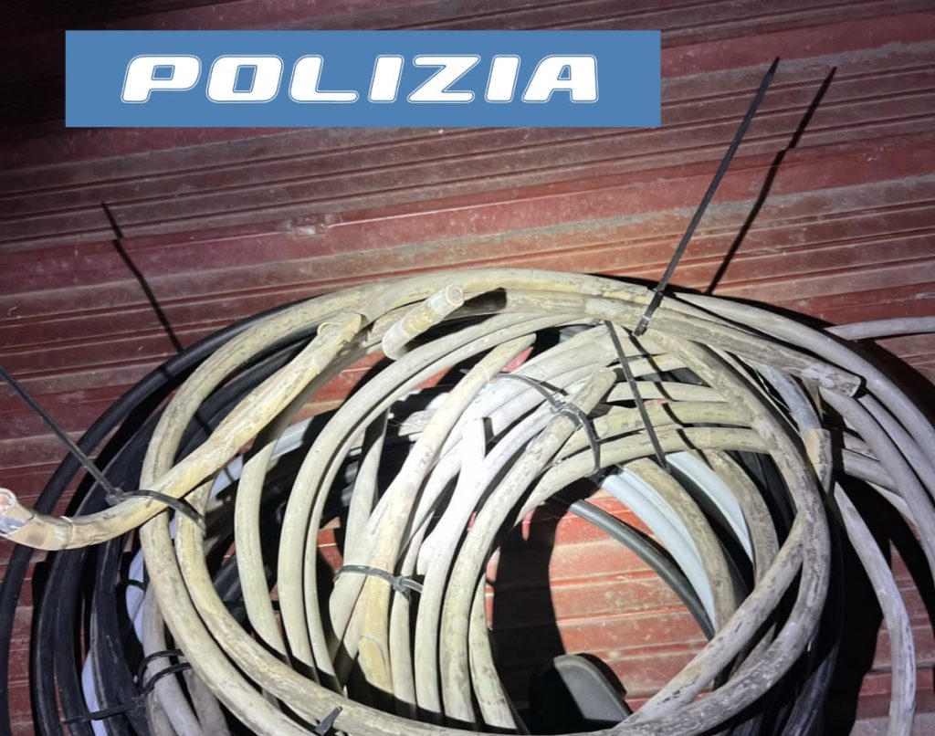 Catania, ruba 7 kg di cavi di rame bruciandoli in un ex ospedale: 53enne arrestato