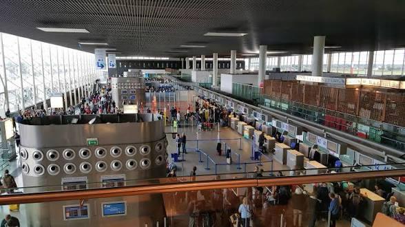 Catania, riapre l'aeroporto: primo atterraggio da Roma, primi decolli per Rimini e New York
