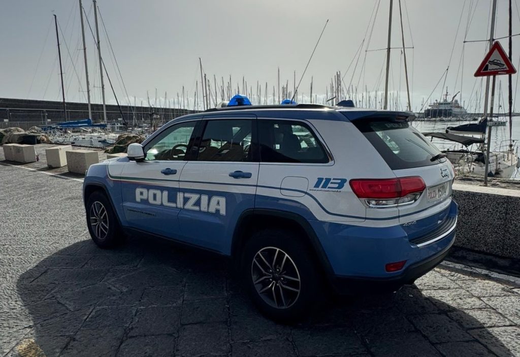 Porto di Catania, tentano due furti d'auto in poche settimane: sei giovani denunciati
