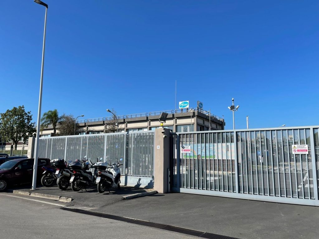 Vertenza Pfizer Catania, i sindacati attaccano: "La politica locale non può più nascondersi"