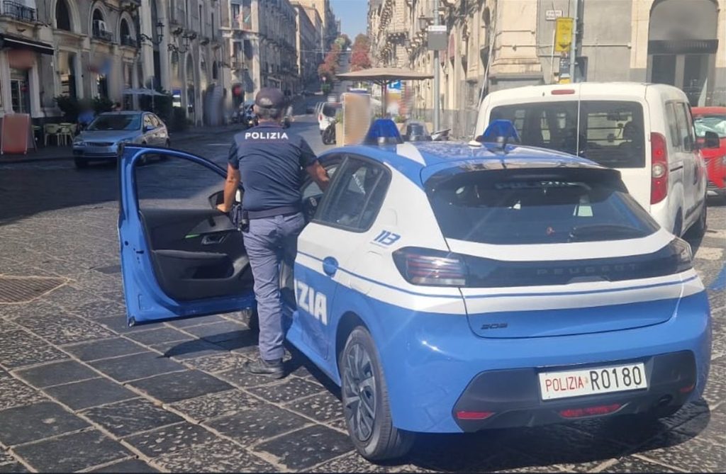 Catania: rapina un negozio di ferramenta, bloccato dal marito della vittima. 39enne arrestato