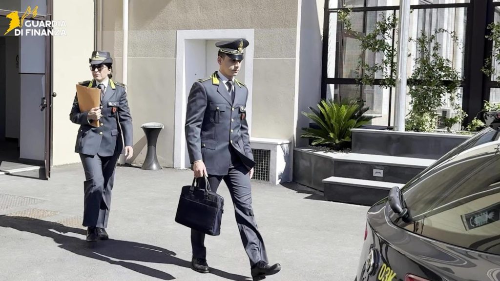 Catania, frode fiscale sui carburanti: confiscati beni per 220mila euro a imprenditore