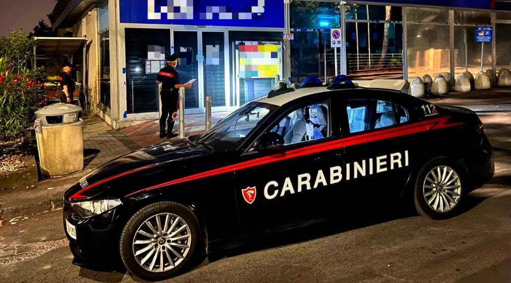 Pedara, tentato colpo a un supermercato: Carabinieri sventano l'esplosione e mettono in fuga i ladri