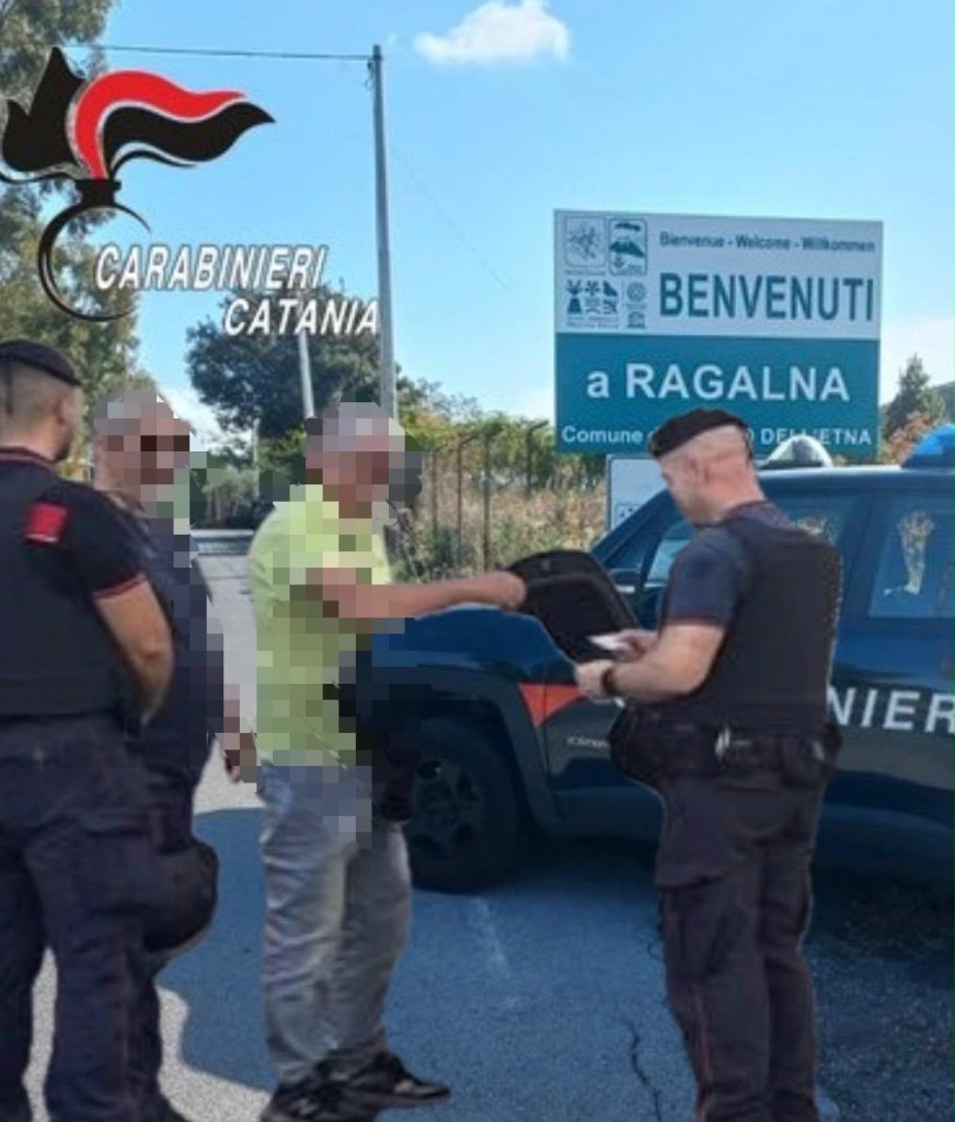 Ragalna, controlli straordinari: 5 multe per oltre 4.000 euro tra cellulare, cinture e casco