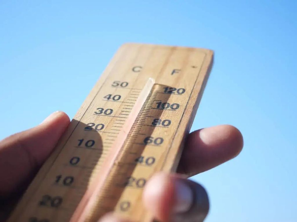 Caldo record a Catania e in 17 città: domani bollino rosso ma da mercoledì arriva la svolta