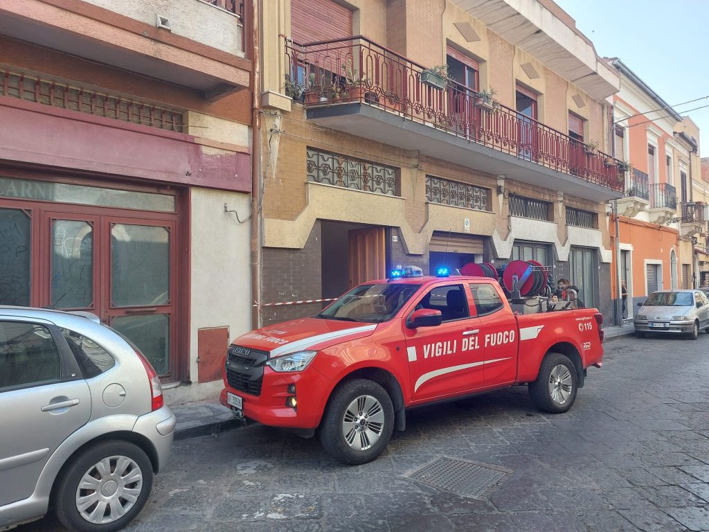 Biancavilla, auto lasciata accesa nel garage: 87enne muore intossicata in casa