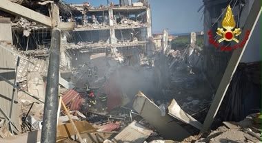 Crollo palazzina a Messina: esplode bombola di gas, cinque feriti gravi e dispersi