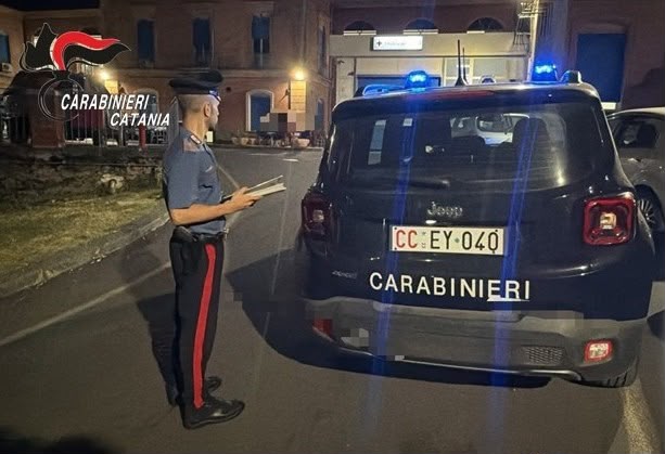 Bronte, rissa in centro con due feriti: quattro tunisini denunciati