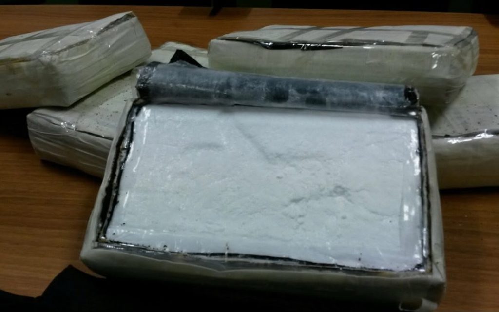 Catania, cocaina nel cruscotto al casello di S. Gregorio: 68enne fermato con 2 kg di cocaina